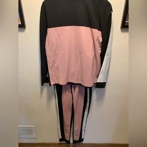 Chicme Size Large 2 piece athletic outfit